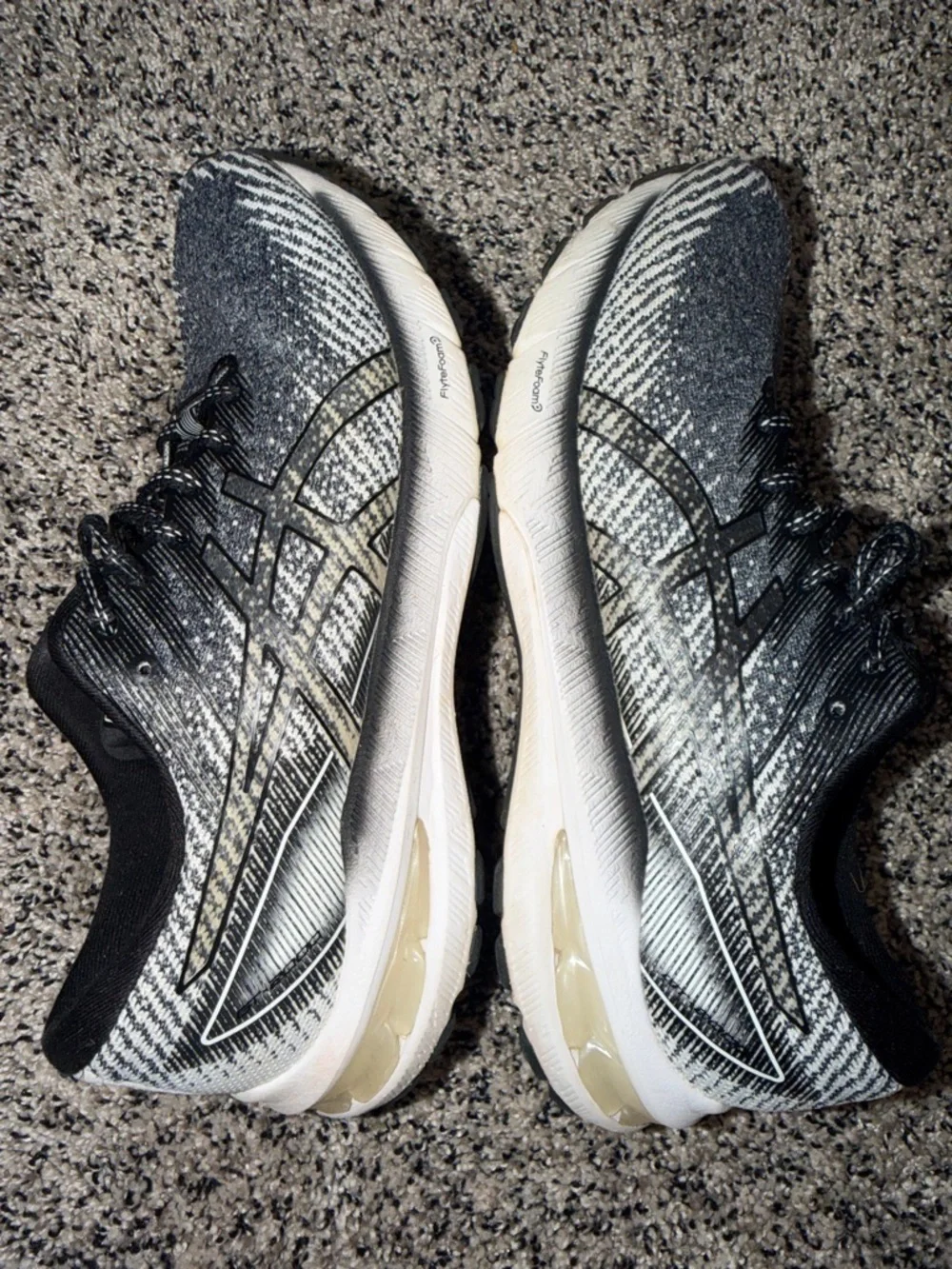 ASICS GT 2000 10 FlyteFoam Men’s Size 9